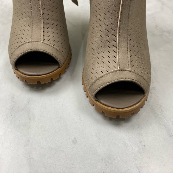 Seven7: Ashbury Stone Moto Biker Chunky Heel Peep Toe Ankle Boots Booties 6 NWT - Picture 4 of 8